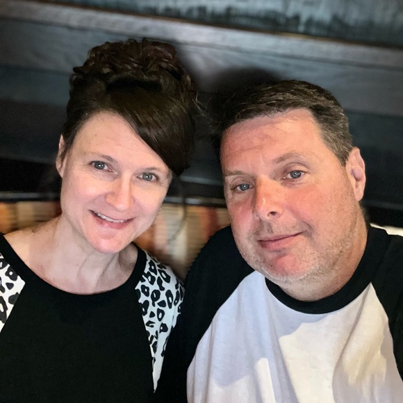 Meet your Posher, Lisa - Picture 1 of 1